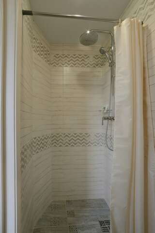 Гостиница Евразия Кемерово Бюджетный двухместный номер с 2 отдельными кроватями-4